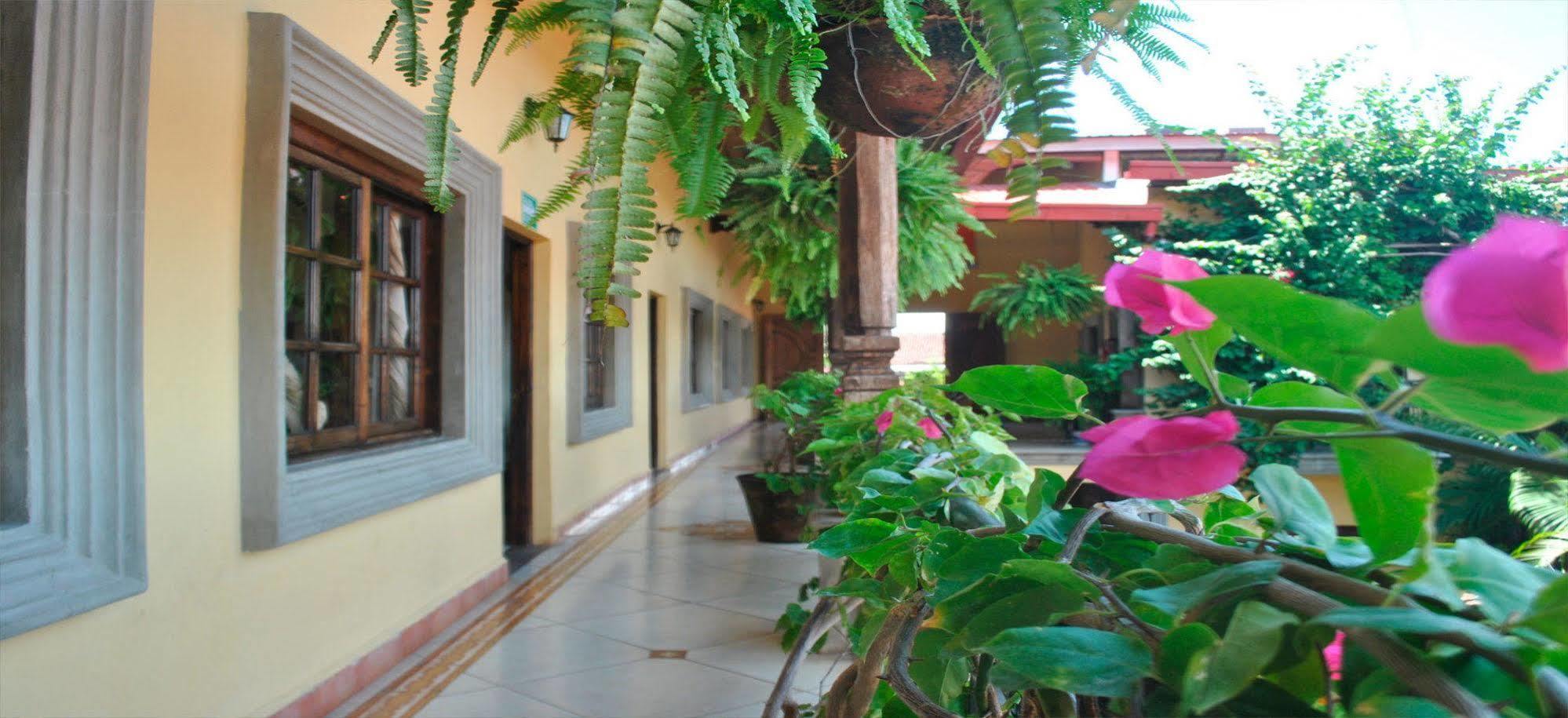 Hotel Real Granada Exterior photo